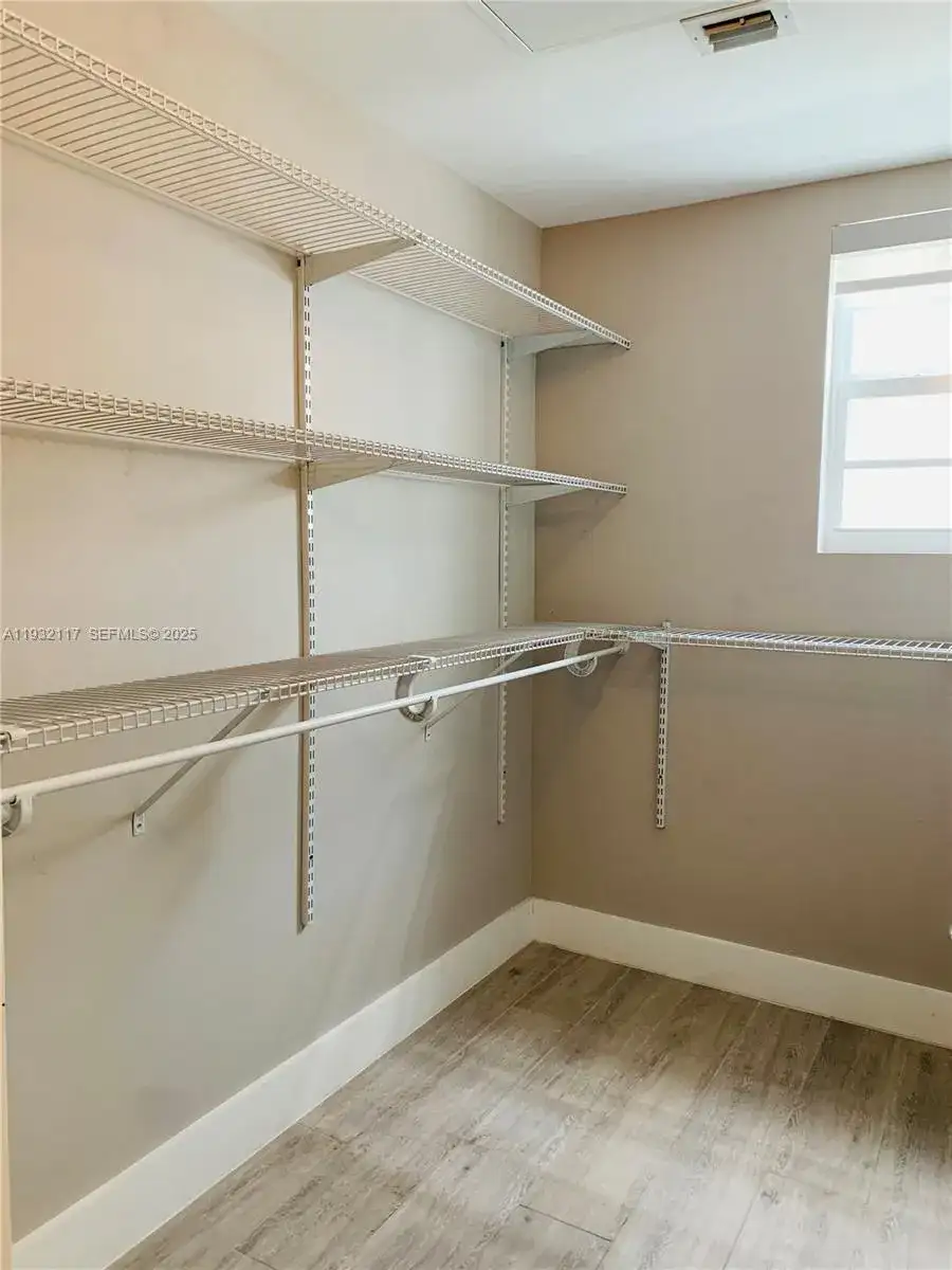 1100 10th St # 20, Miami Beach FL 33139 photo 3