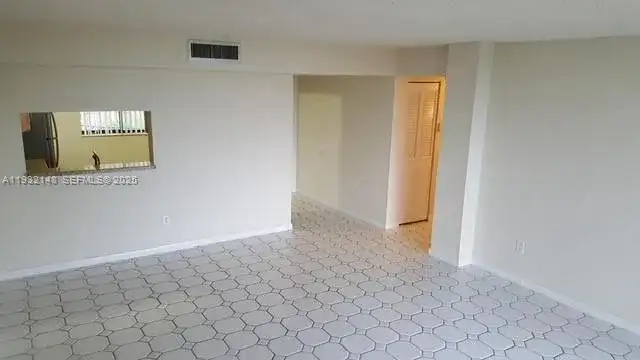 8625 NW 8th St # 401, Miami FL 33126 photo 3