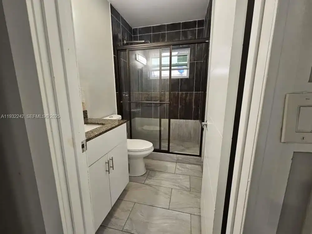 950 NW 5th St # 2, Miami FL 33128 photo 2