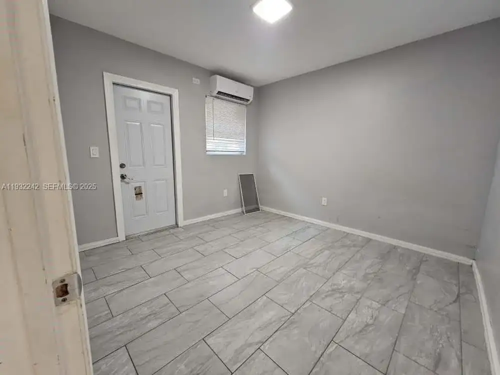 950 NW 5th St # 2, Miami FL 33128 photo 3