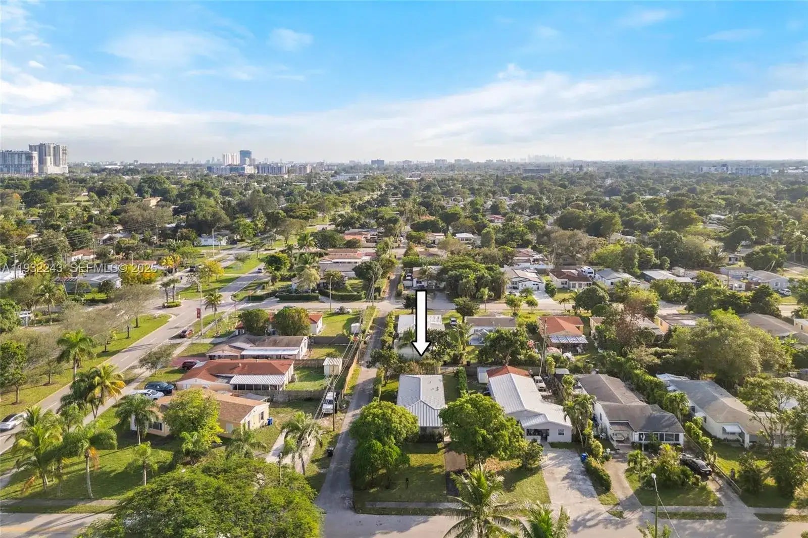 1880 NE 180th St, North Miami Beach FL 33162 photo 3