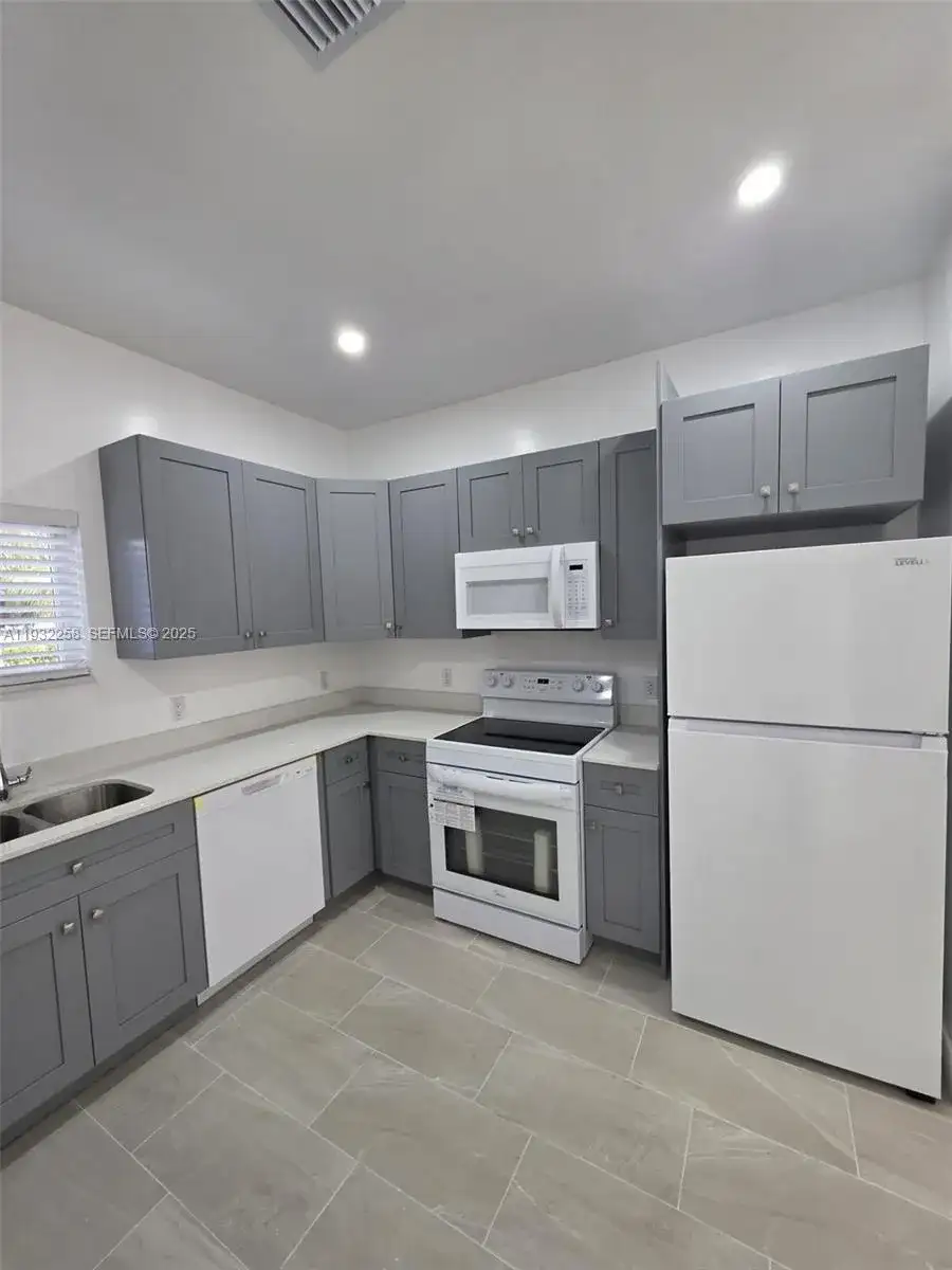 21210 SW 119th Ave # 2, Miami FL 33177 photo 5