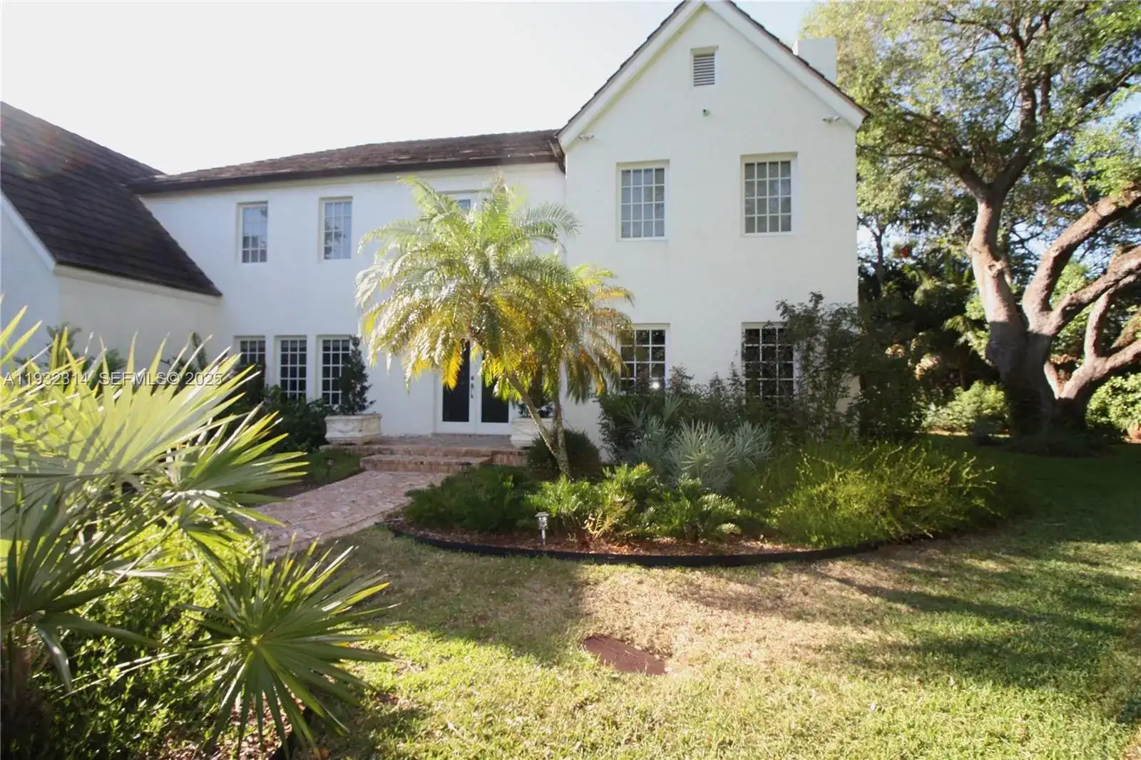 6750 Granada Blvd, Coral Gables FL 33146 photo 3