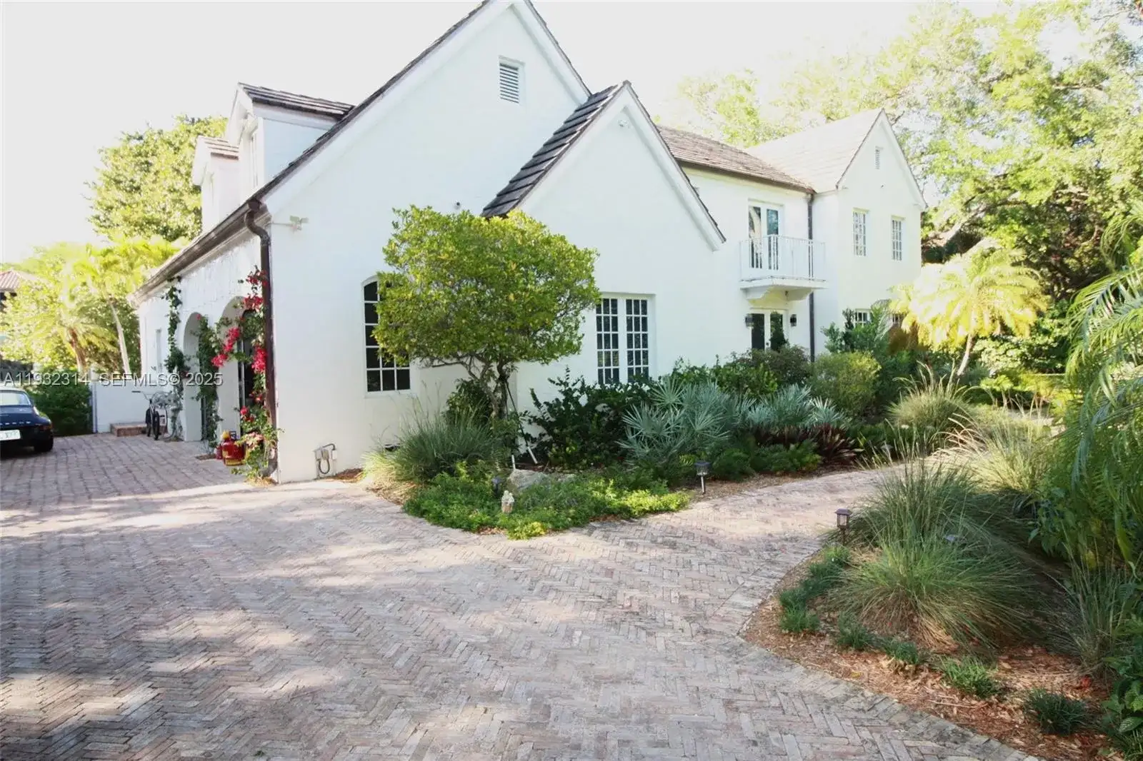 6750 Granada Blvd, Coral Gables FL 33146 photo 5