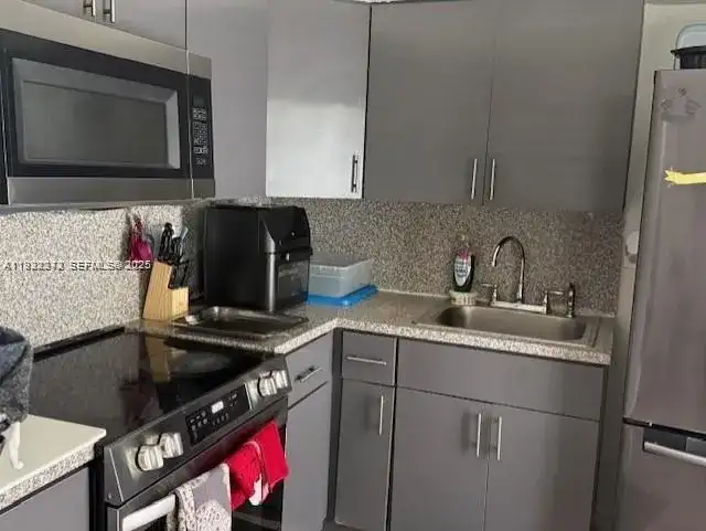 67 NW 34th St, Miami FL 33127 photo 3