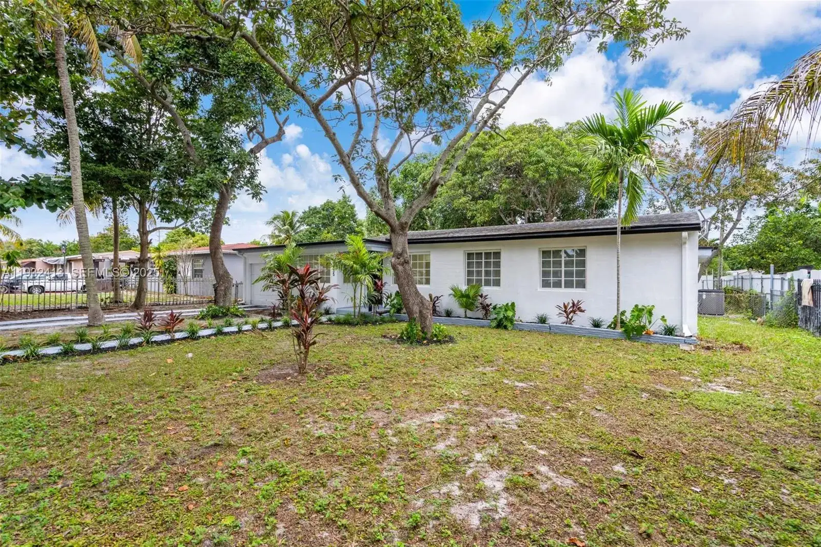 1635 NW 130th St, North Miami FL 33167 photo 3