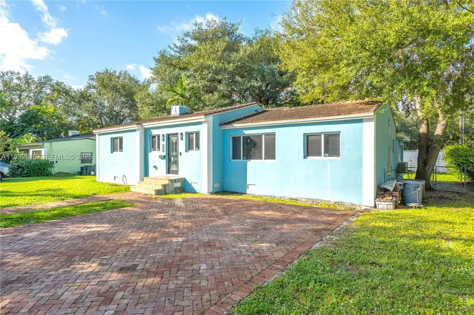 9402 NW 2nd Pl, Miami Shores FL 33150 photo 3