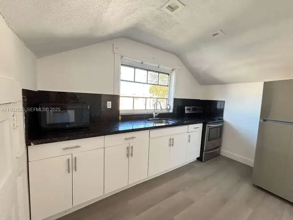 1968 NW 24th Ave # 0, Miami FL 33125 photo 3