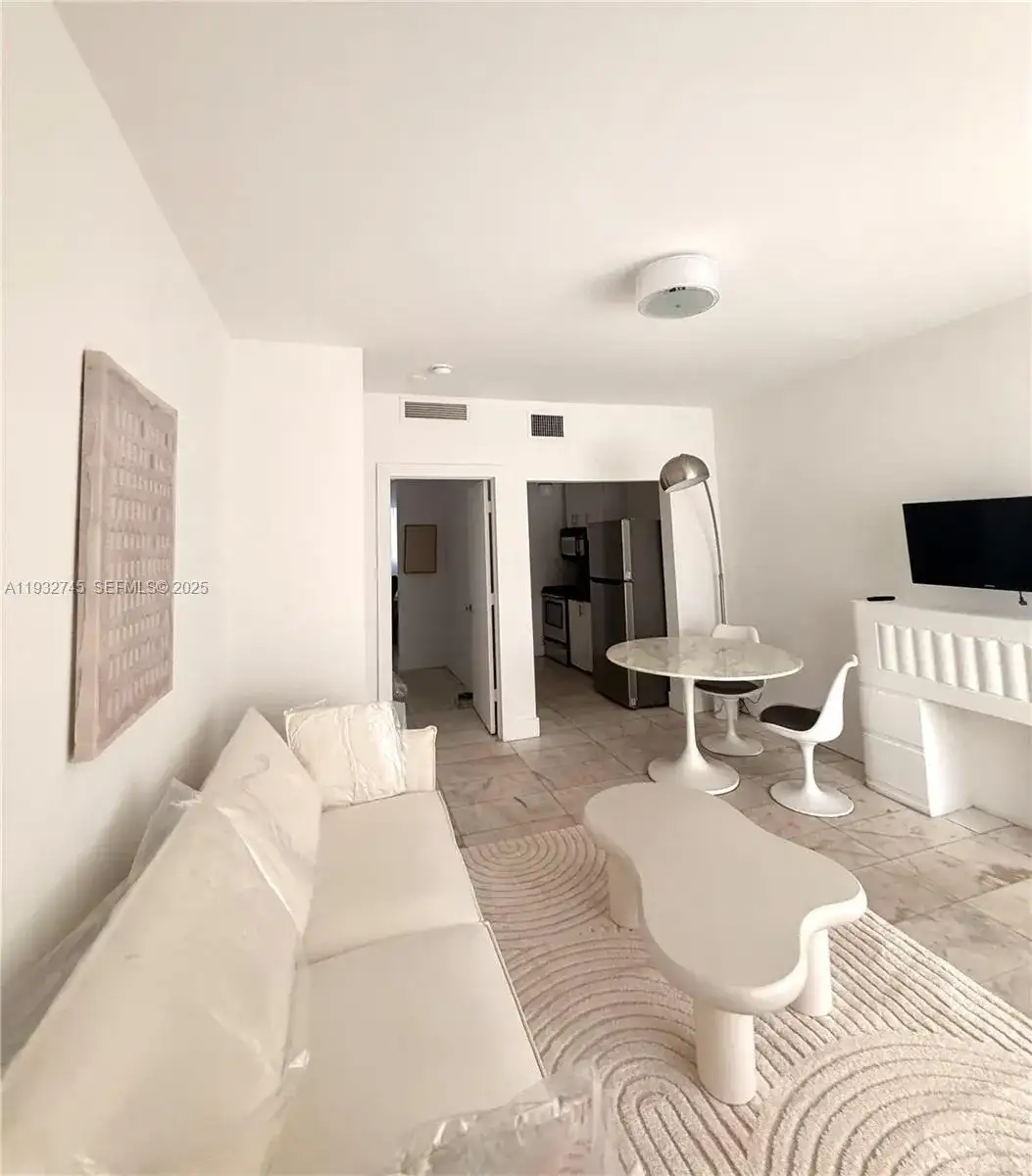 801 8th St # 104, Miami Beach FL 33139 photo 2