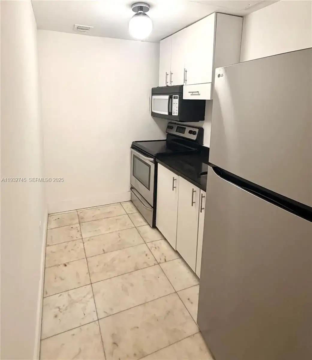 801 8th St # 104, Miami Beach FL 33139 photo 3