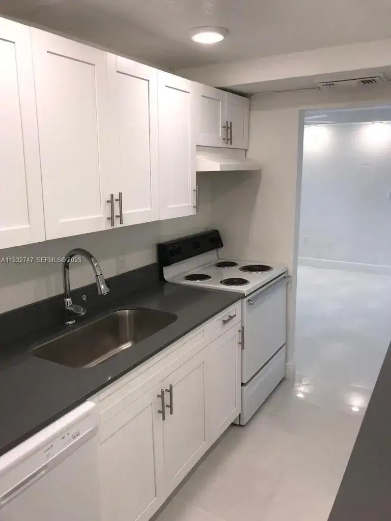 1251 NE 108th St # 705, Miami FL 33161 photo 3