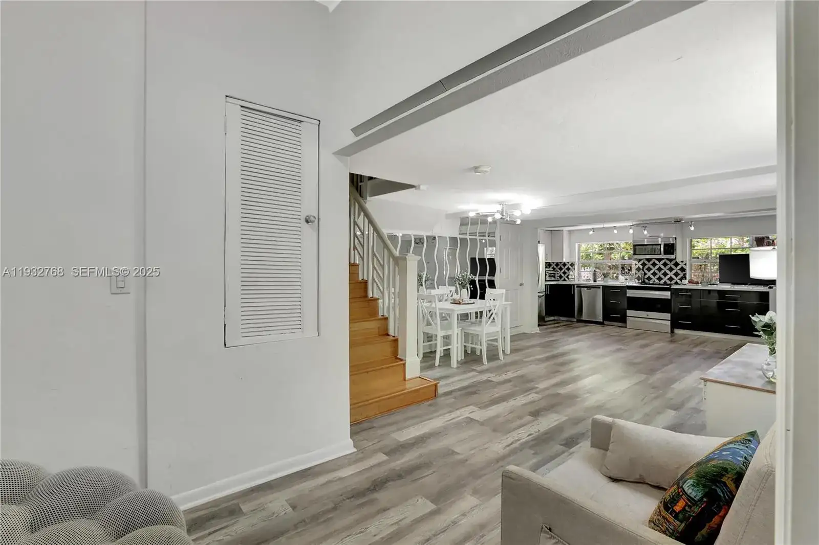 3375 SW 29th Ter, Miami FL 33133 photo 5