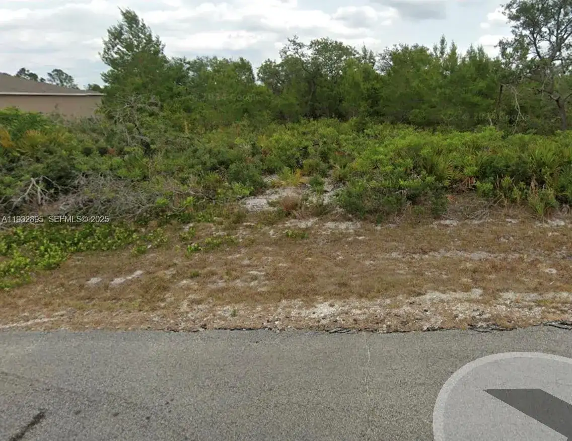 5846 VIRTUDES ST, Sebring FL 33872 photo 3