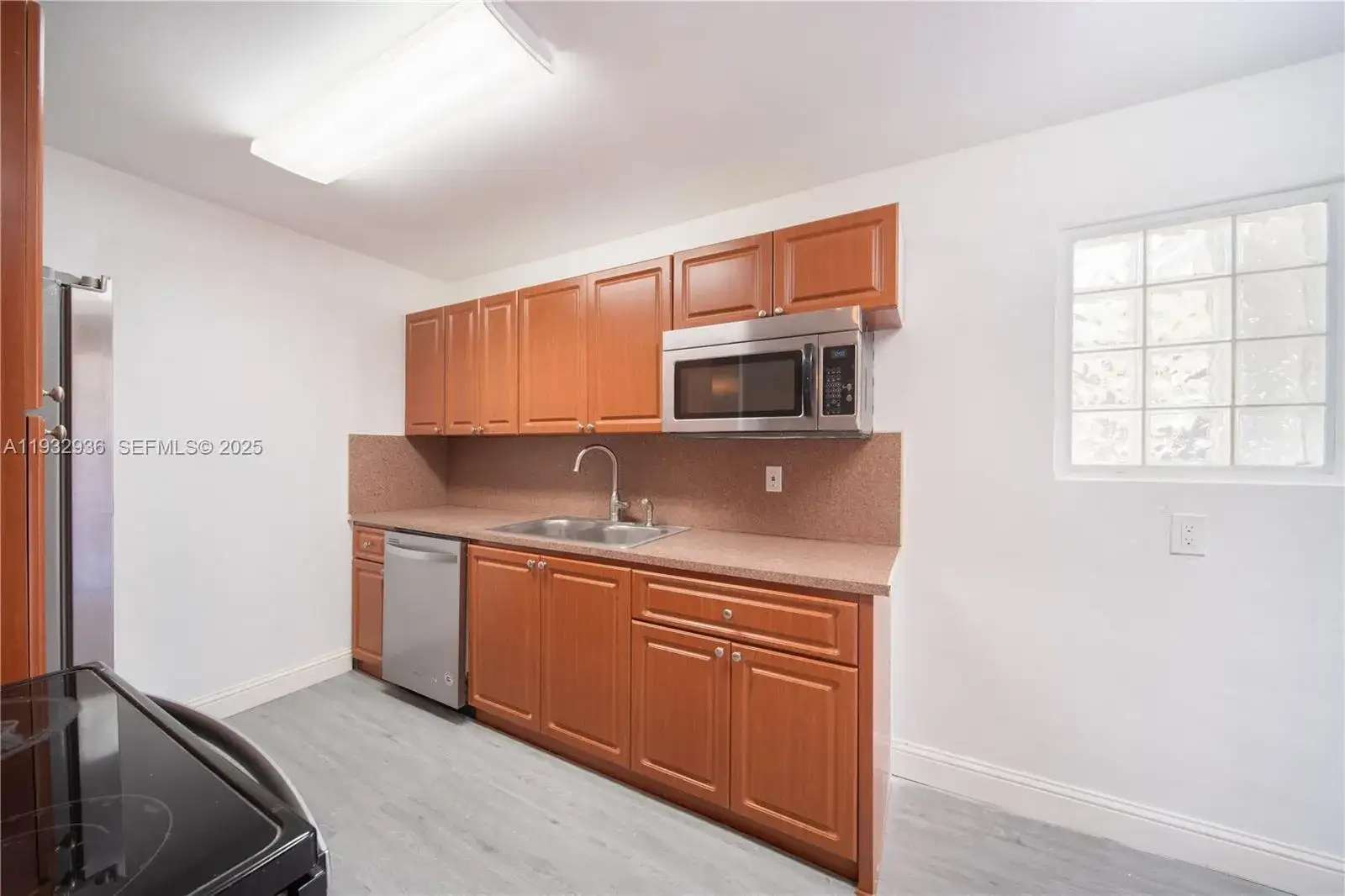 435 SW 33rd Ave # 4, Miami FL 33135 photo 3