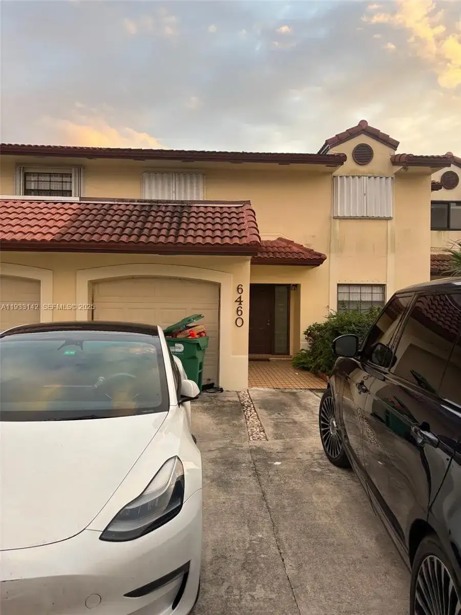6460 NW 192nd Ter # 6460, Hialeah FL 33015 photo 3