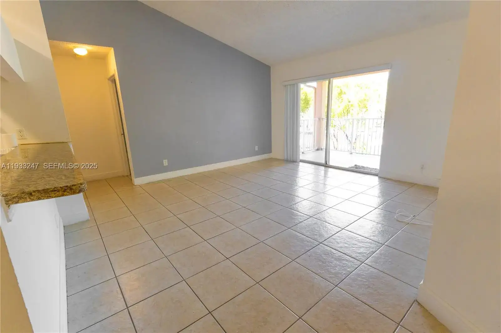 15770 SW 106th Ter # 305, Miami FL 33196 photo 3