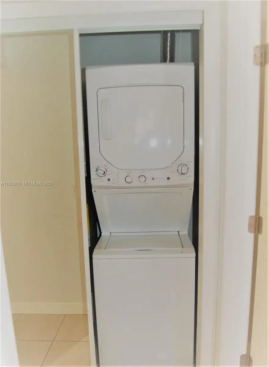 2481 SW 11th St # 2481, Miami FL 33135 photo 3
