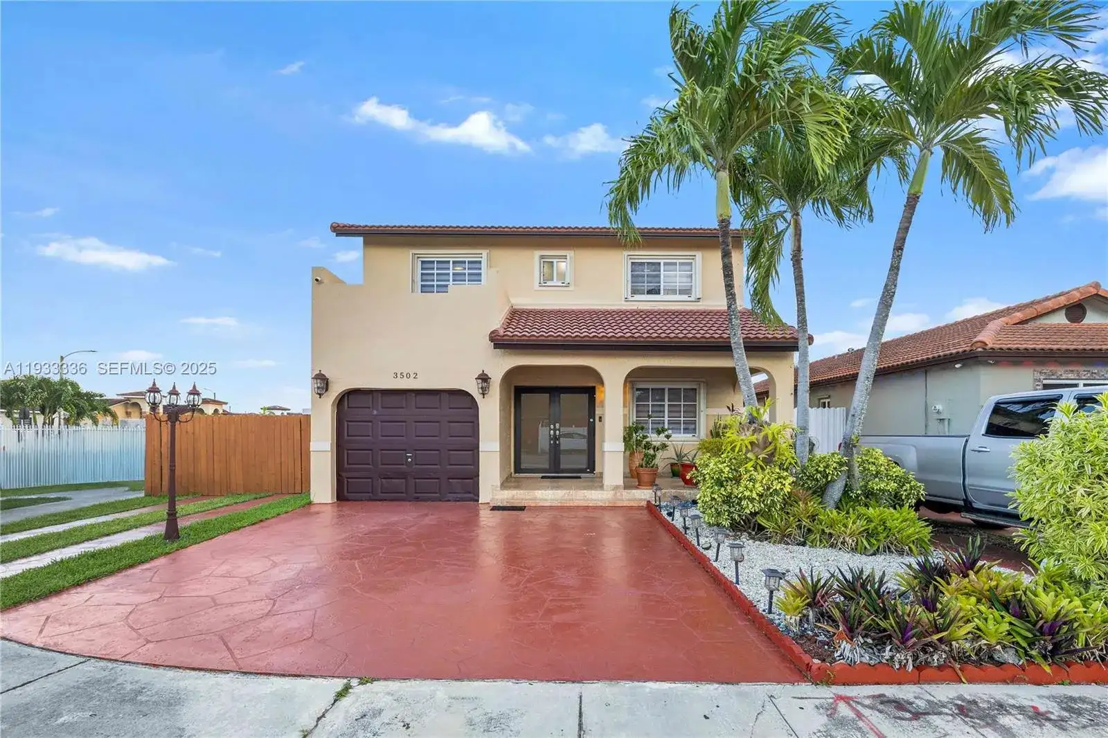 3502 W 72nd St, Hialeah FL 33018 photo 2