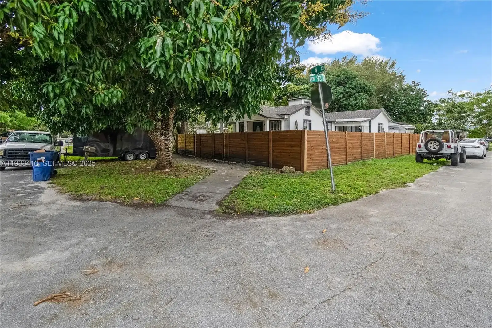 9210 NW 4th Ave, Miami FL 33150 photo 2