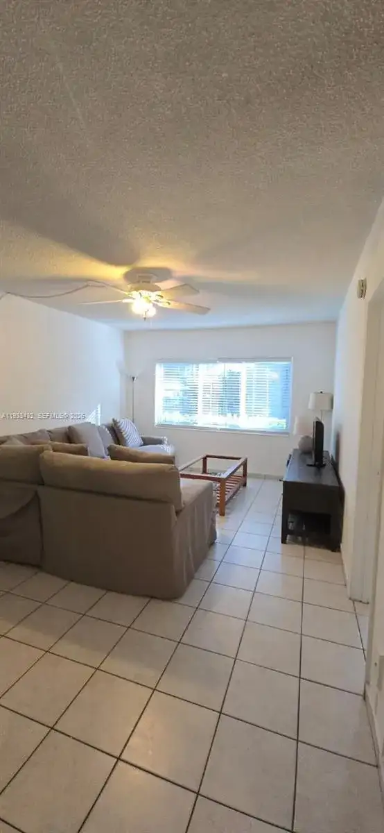 1001 SE 16th St # 1, Fort Lauderdale FL 33316 photo 2