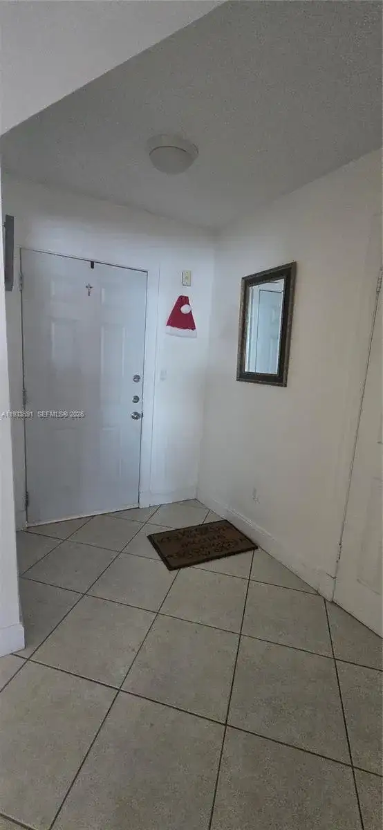 18900 NE 14th Ave # D105, Miami FL 33179 photo 2