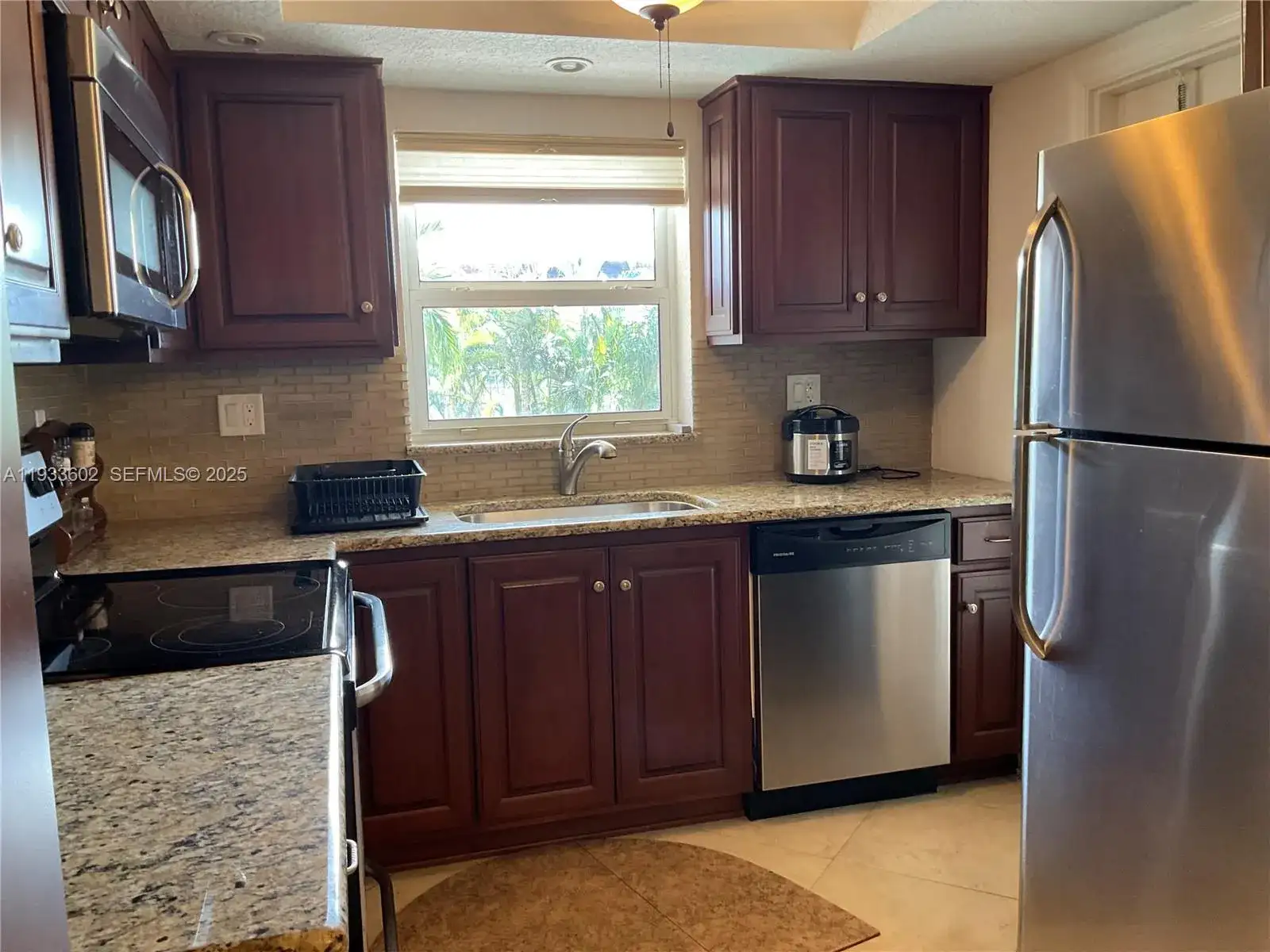 100 SE 6th Ave # 203, Pompano Beach FL 33060 photo 2