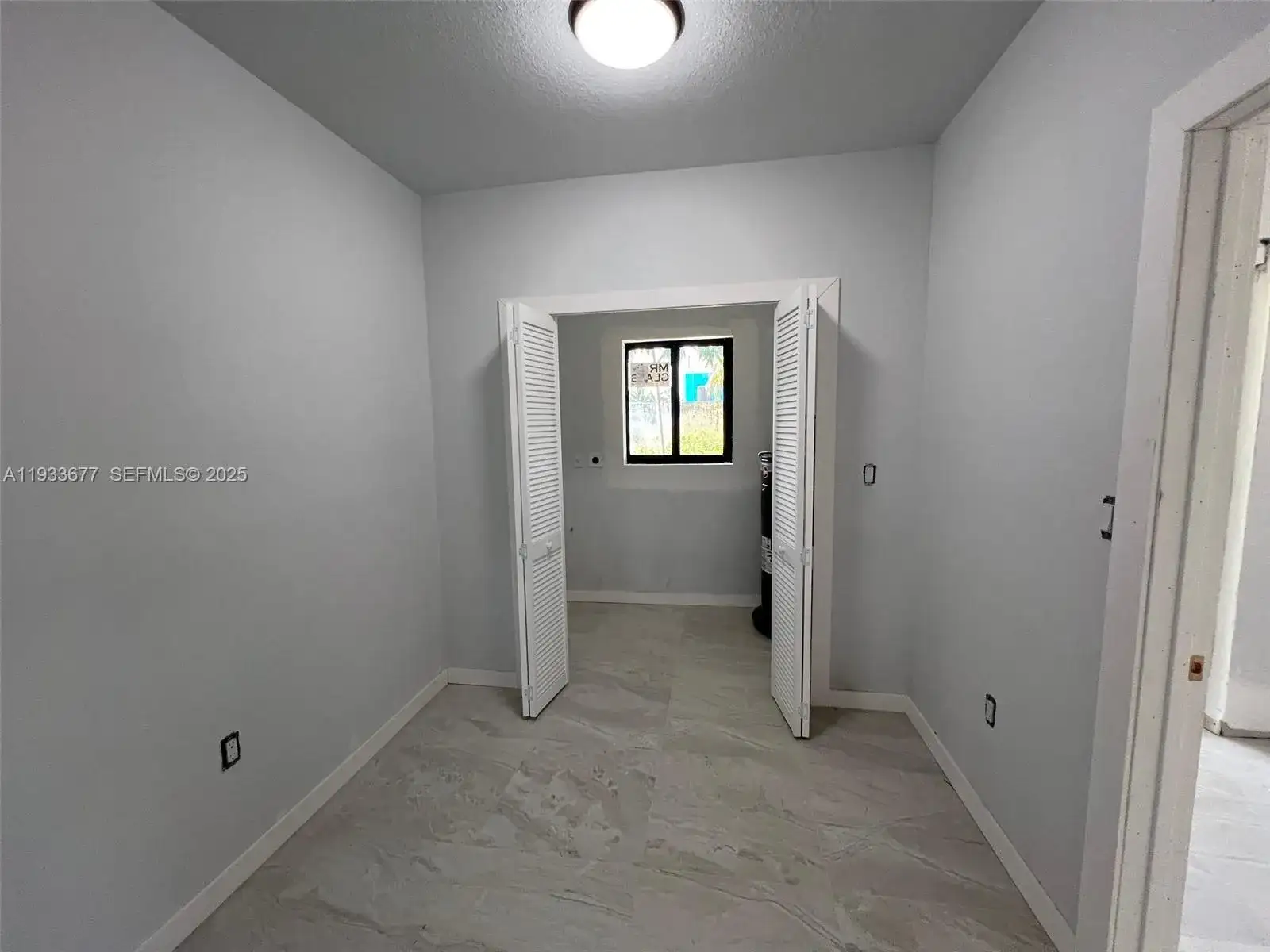 2169 NW Flagler Ter, Miami FL 33125 photo 4