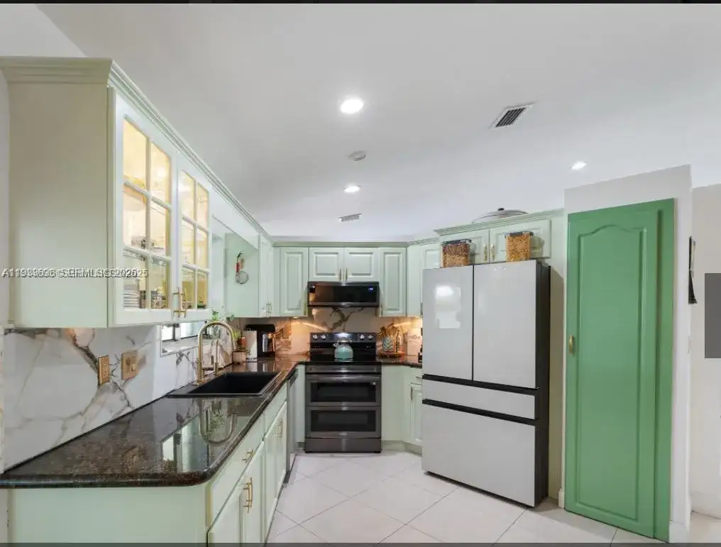 14610 SW 145th Pl, Miami FL 33186 photo 5