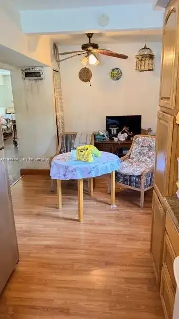 1100 NE 110th St, Miami FL 33161 photo 2