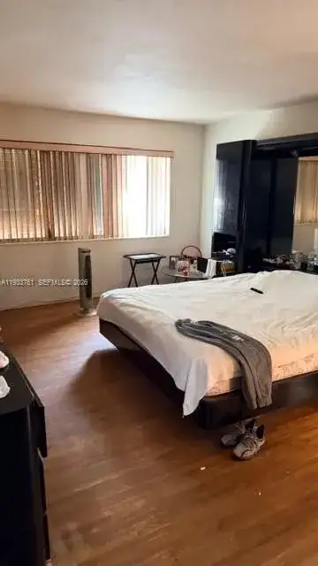 1100 NE 110th St, Miami FL 33161 photo 5