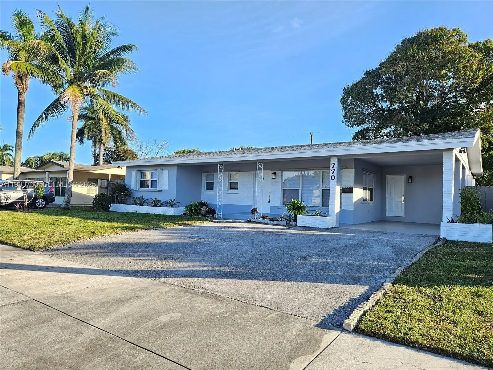770 NW 38th St, Oakland Park FL 33309 photo 4