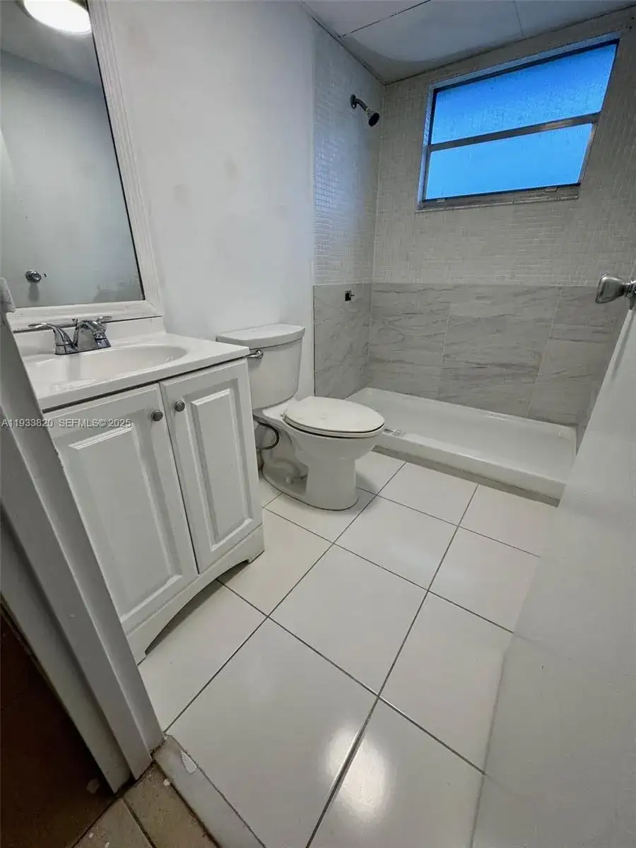 269 Brittany # F, Delray Beach FL 33446 photo 3