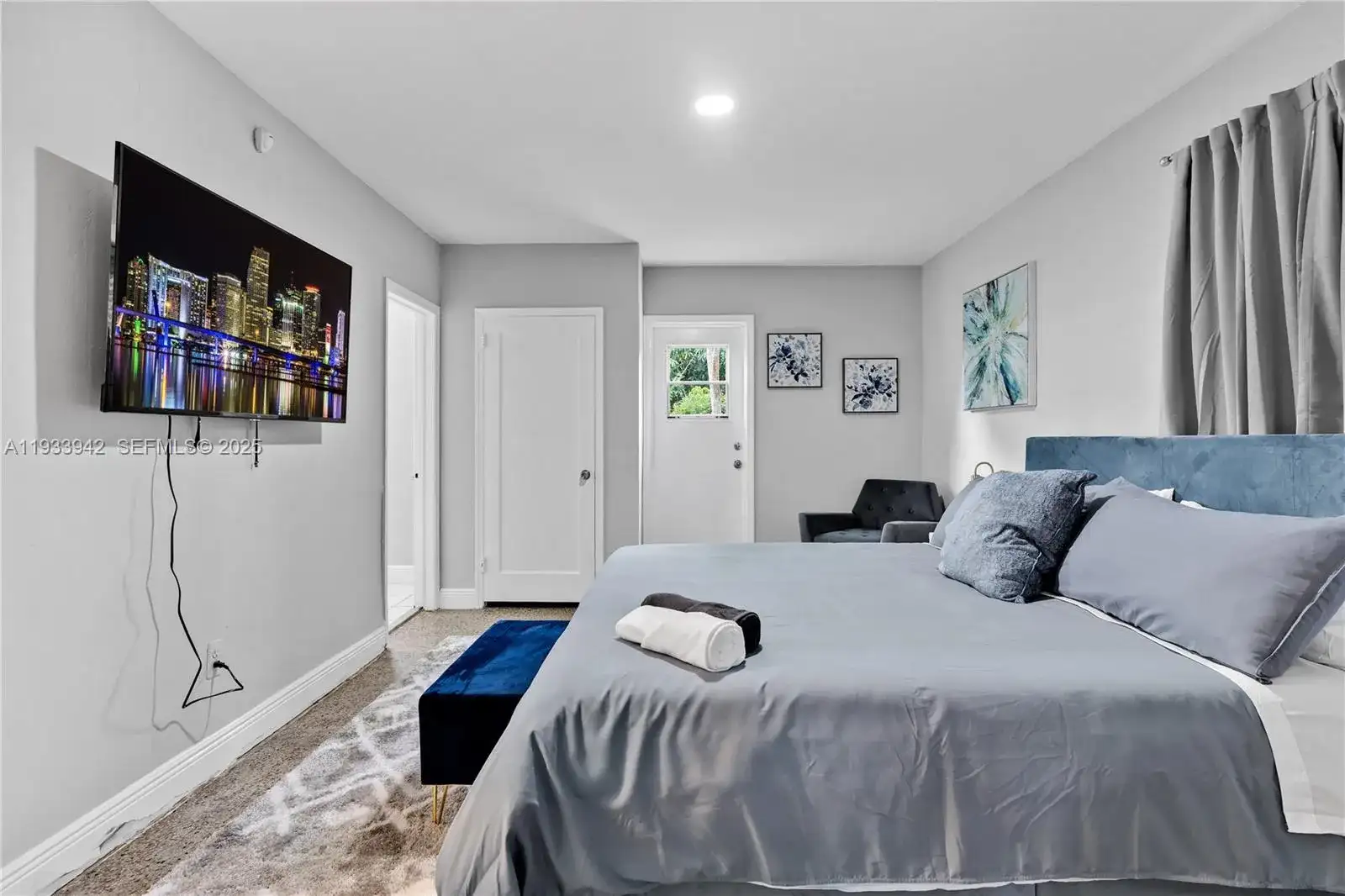 427 NE 107th St # 2, Miami FL 33161 photo 2