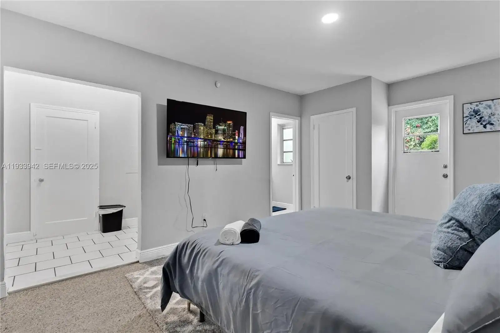 427 NE 107th St # 2, Miami FL 33161 photo 3