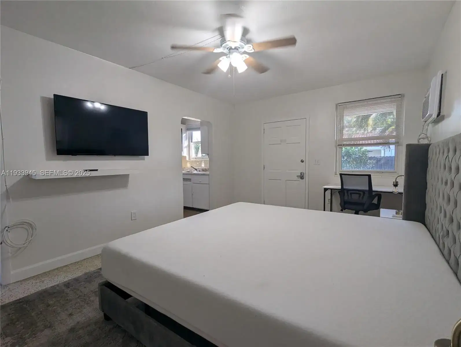 437 NE 107th St # 2, Miami FL 33161 photo 4