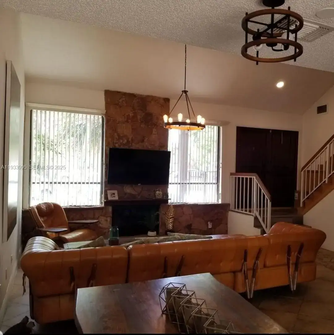 9535 SW 148th Ave Cir E, Miami FL 33196 photo 2