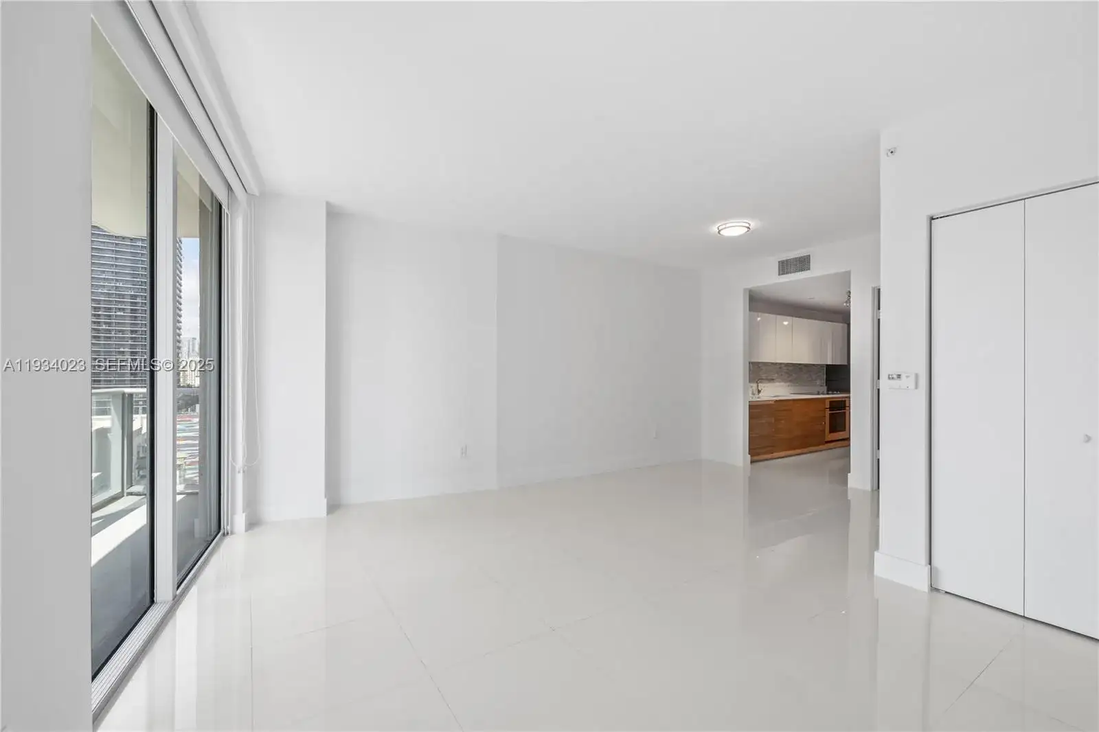 1100 S Miami Ave # 1706, Miami FL 33130 photo 2