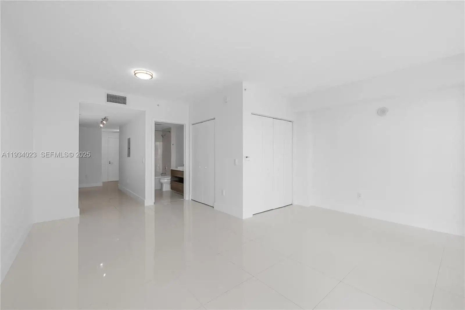 1100 S Miami Ave # 1706, Miami FL 33130 photo 3