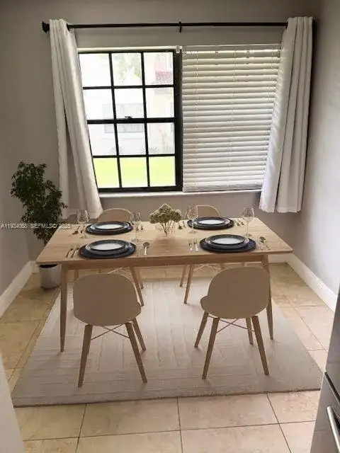 8951 W Sunrise Blvd, Plantation FL 33322 photo 4