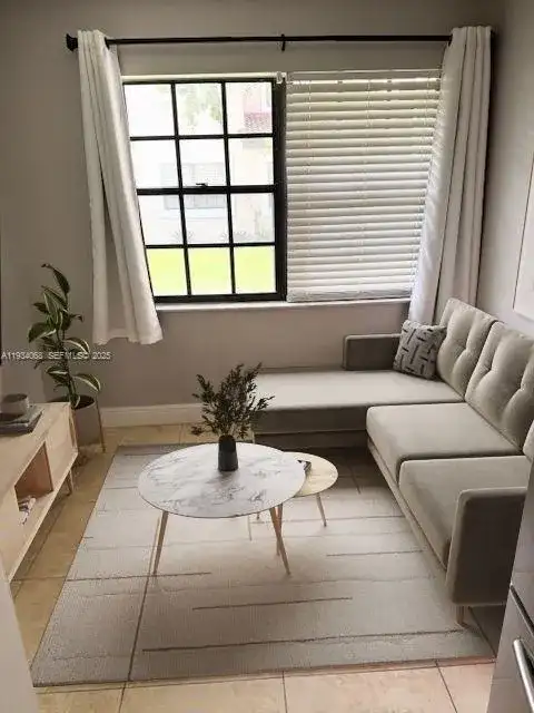 8951 W Sunrise Blvd, Plantation FL 33322 photo 5