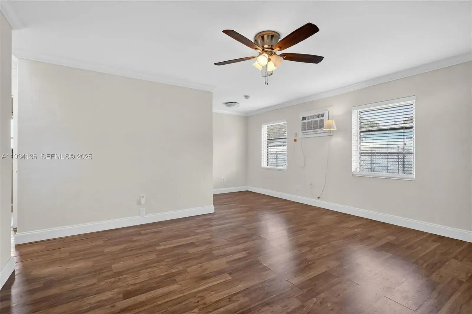 2440 NW 152nd Ter, Miami Gardens FL 33054 photo 4