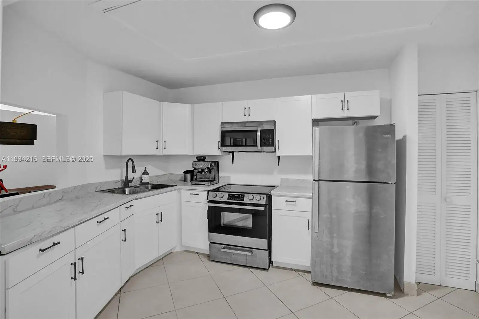 1780 NE 191st St # 2, Miami FL 33179 photo 3