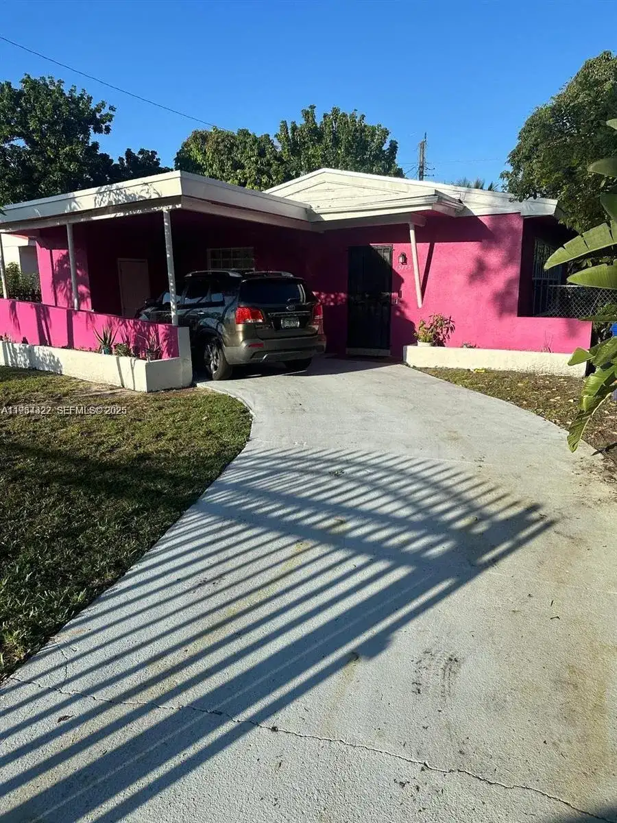 15775 NE 13th Ave, North Miami Beach FL 33162 photo 3