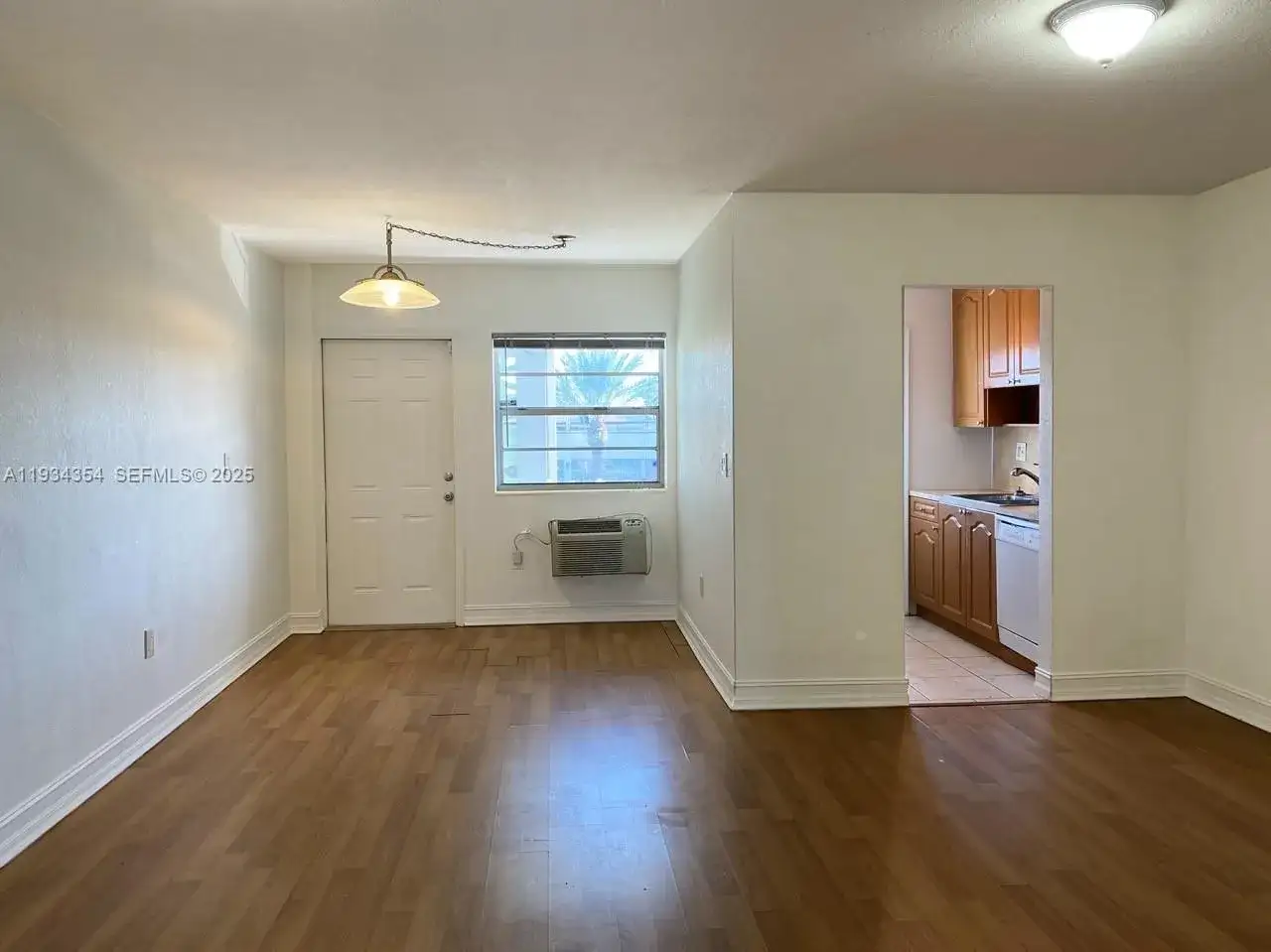 2185 NE 123rd St # 204, North Miami FL 33181 photo 3