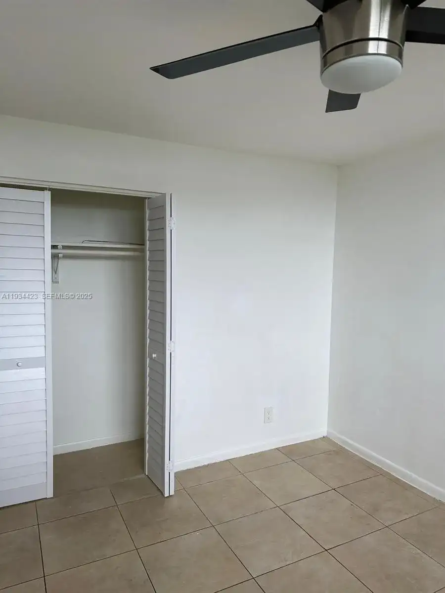 1830 Dixieanna St # 606, Hollywood FL 33020 photo 4