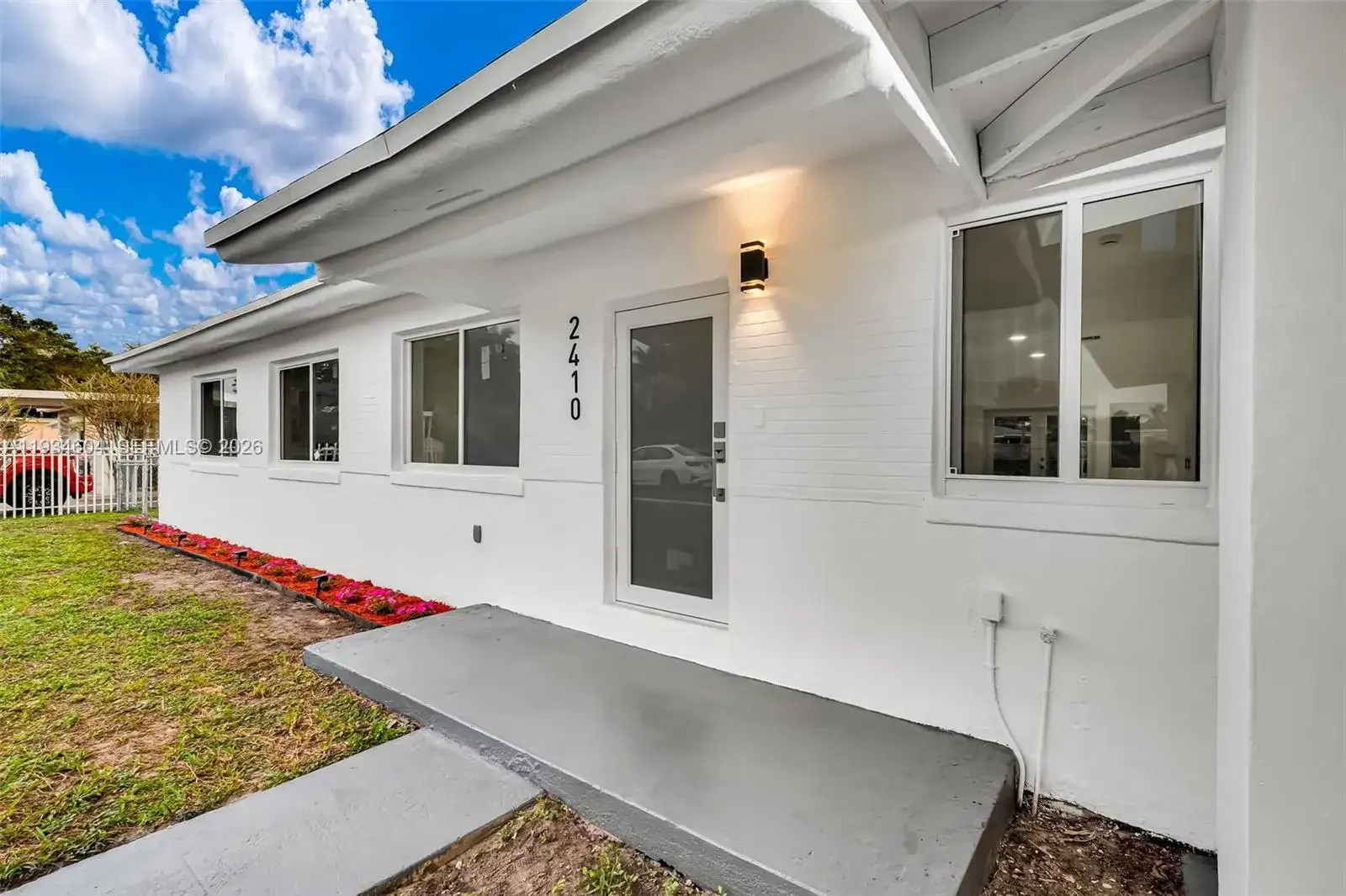 2410 NW 155th Ter, Miami Gardens FL 33054 photo 2