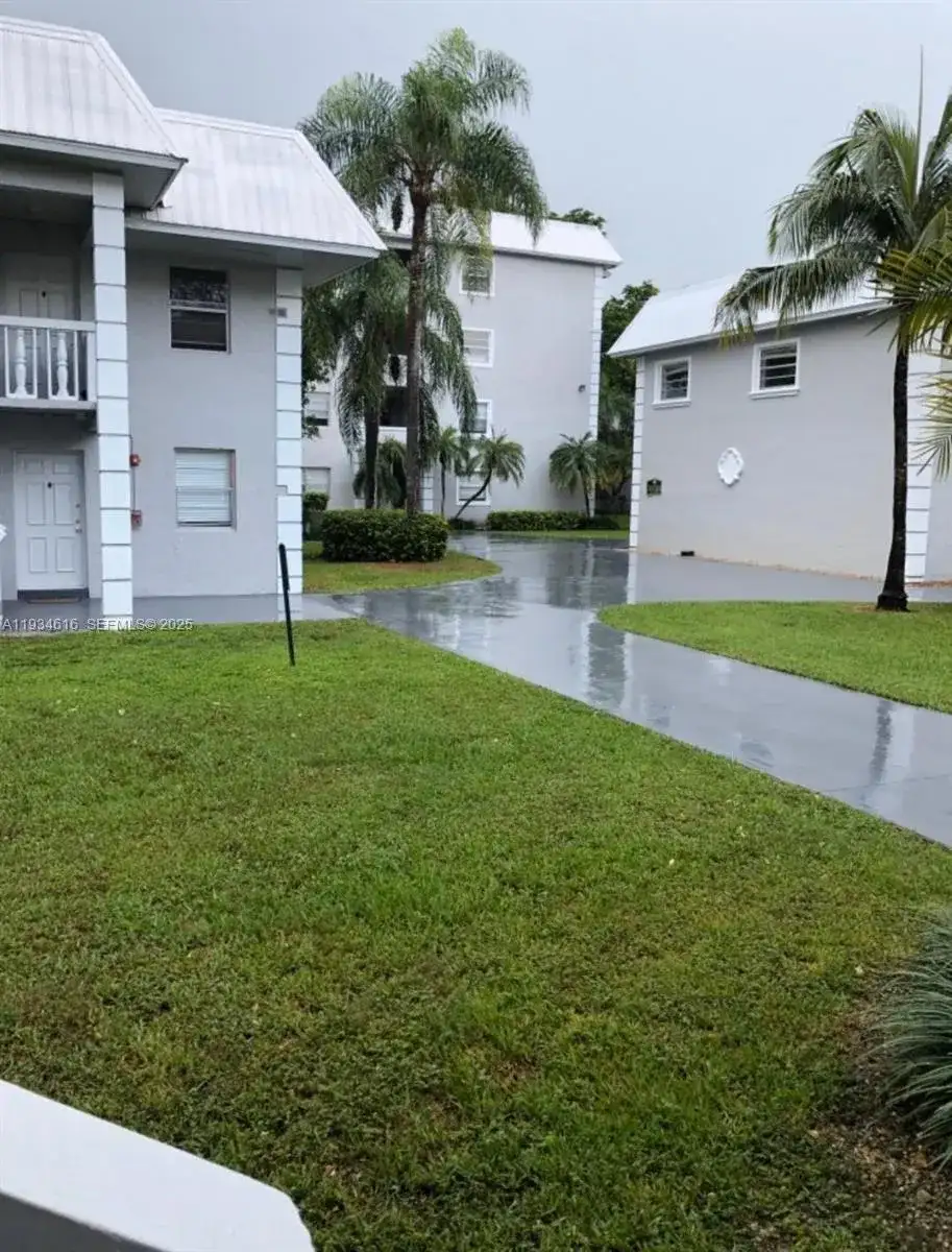 17255 SW 95th Ave # 459, Palmetto Bay FL 33157 photo 2