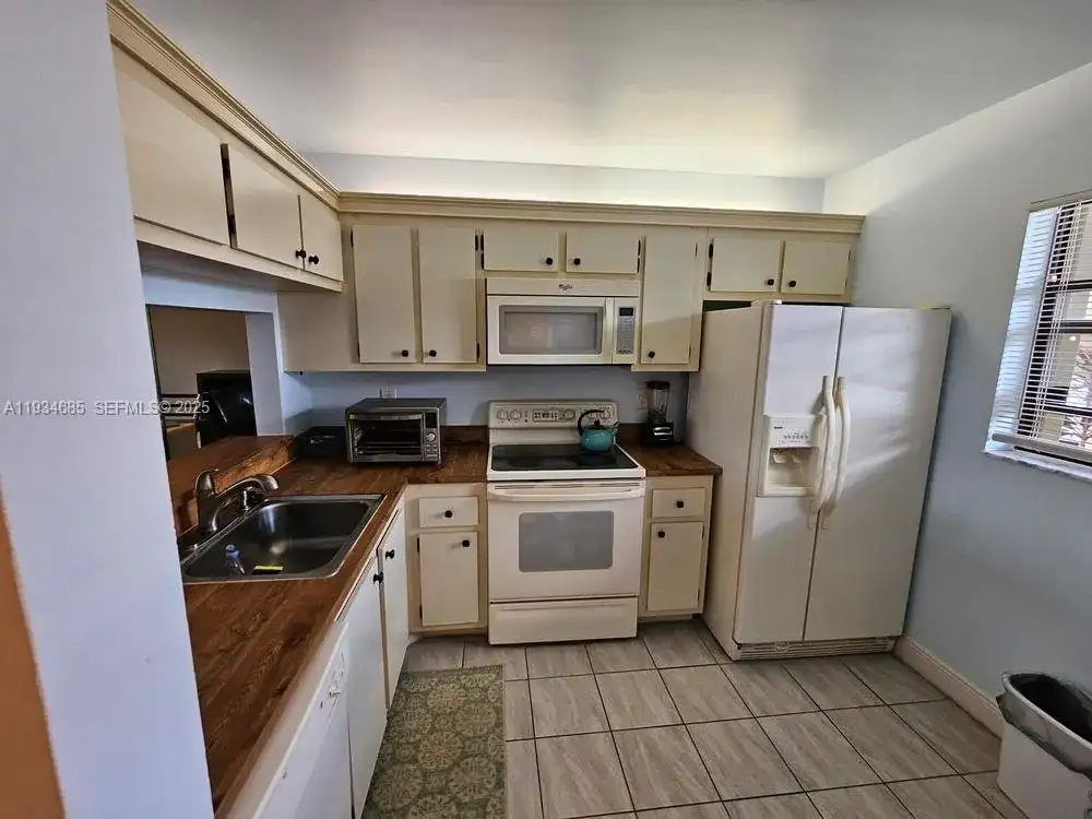 7118 Golf Colony Ct # 103, Lake Worth FL 33467 photo 2