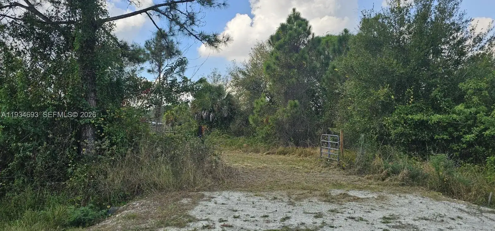 650 N Kennel, Clewiston FL 33440 photo 2