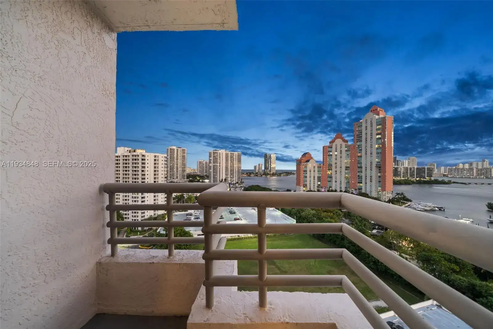 3300 NE 191st St # 1813, Aventura FL 33180 photo 3